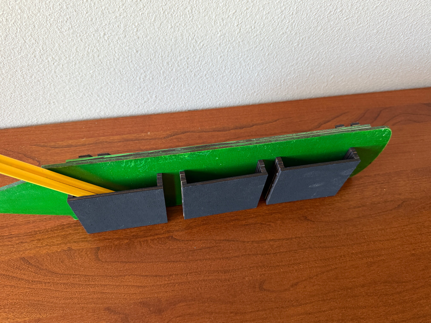 Crayon-Shaped Pencil Holder – Fun Colorful Desk Organizer