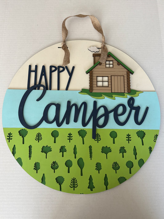 “Happy Camper” Cabin-Themed Door Hanger – Perfect for Campers &amp; Nature Lovers!